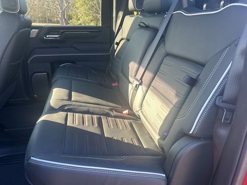 Used 2024 GMC Sierra 2500 AT4X image 21