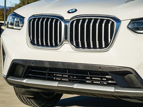 Used 2023 BMW X3 sDrive30i w/ Premium Package image 8