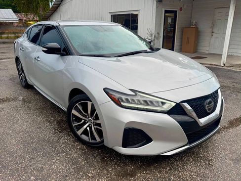 Used 2019 Nissan Maxima 3.5 SV w/ Floor Mat Group FWD image 3
