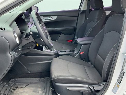 Used 2023 Kia Forte LXS image 12