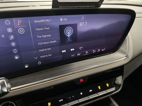 Certified 2025 Buick Envision Preferred image 23