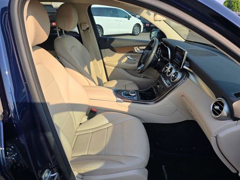 Used 2019 Mercedes-Benz GLC 300 4MATIC image 12