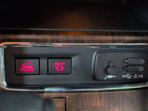 Used 2022 Subaru Ascent Touring AWD/4WD image 16
