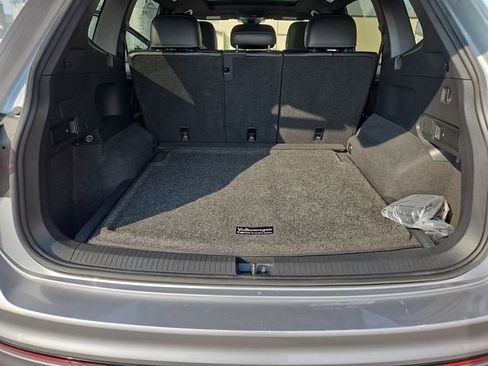 Used 2022 Volkswagen Tiguan SE R-Line image 58