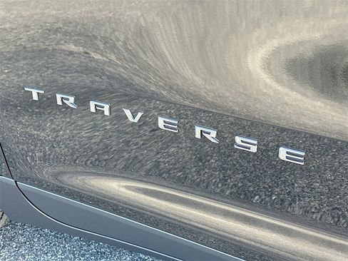 New 2026 Chevrolet Traverse LT image 19