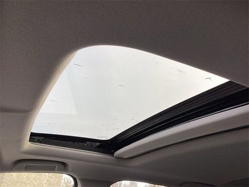 Used 2022 Honda CR-V Touring image 28