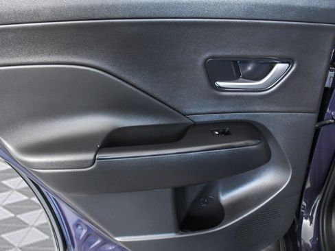 Used 2024 Hyundai Kona Limited image 23