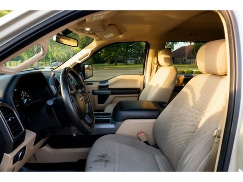 Used 2018 Ford F150 XLT w/ Equipment Group 302A Luxury AWD/4WD image 12