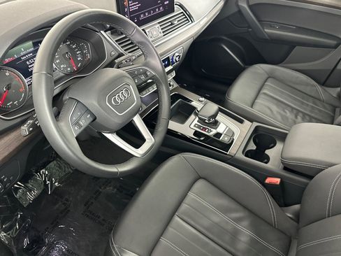 Used 2023 Audi Q5 2.0T Premium w/ Convenience Package image 9