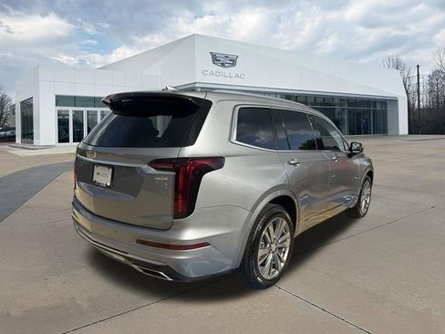 Certified 2025 Cadillac XT6 Premium Luxury FWD image 3
