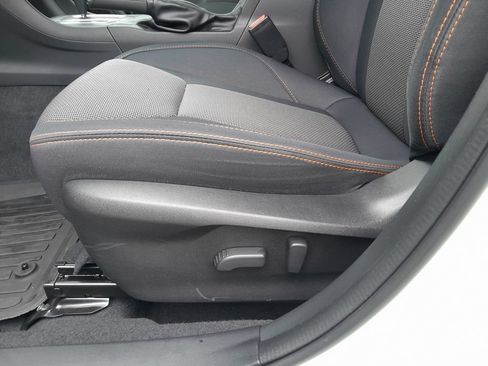 Used 2023 Subaru Crosstrek 2.0i Premium AWD/4WD image 13
