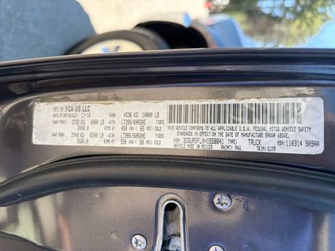 Used 2017 RAM 2500 Laramie AWD/4WD image 34