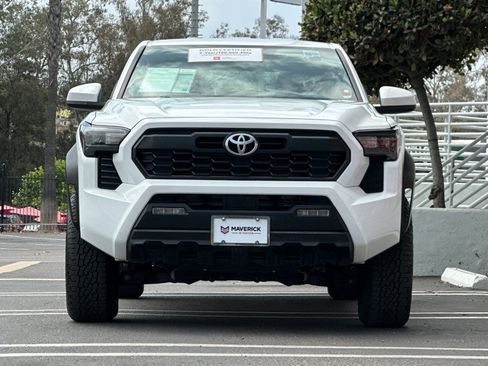 Used 2025 Toyota Tacoma TRD Off-Road AWD/4WD image 7