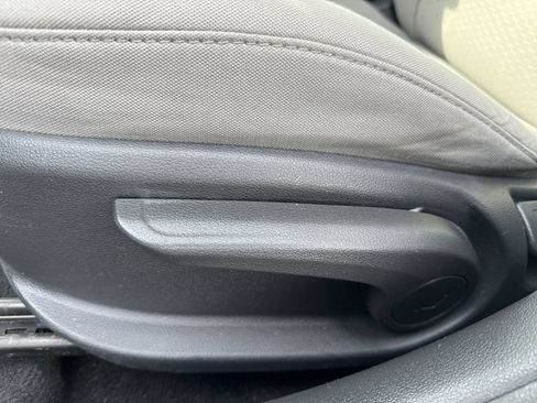 Used 2019 Hyundai Elantra SEL FWD image 12