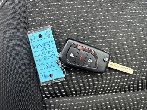 Used 2017 Toyota Corolla iM image 32