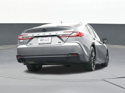 Used 2025 Toyota Camry SE w/ Convenience Package image 47