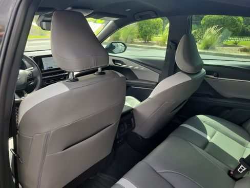 Certified 2025 Toyota Camry SE w/ Convenience Package FWD image 12