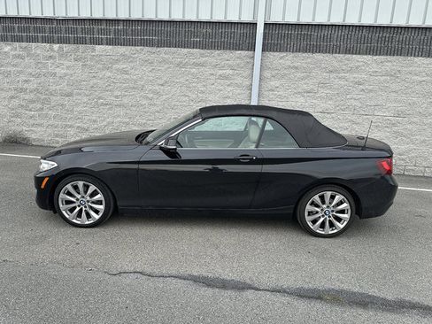 Used 2016 BMW 228i xDrive Convertible image 2