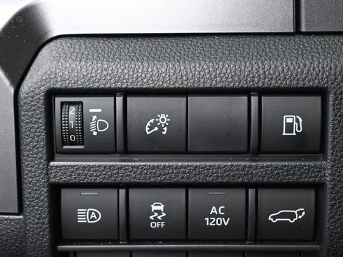 Used 2025 Toyota 4Runner TRD Off-Road Premium image 15