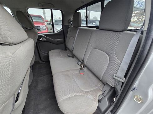 Used 2019 Nissan Frontier SV image 28