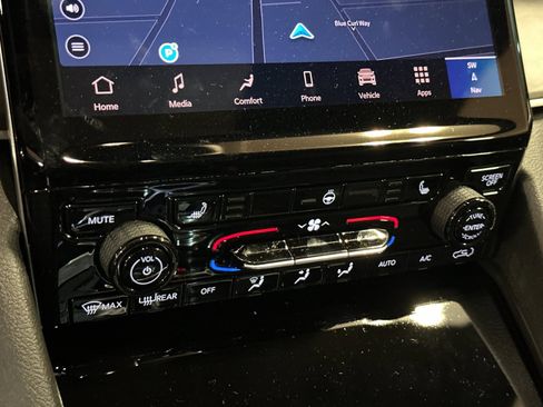 New 2025 Jeep Grand Cherokee L Limited w/ Black Appearance Package image 21