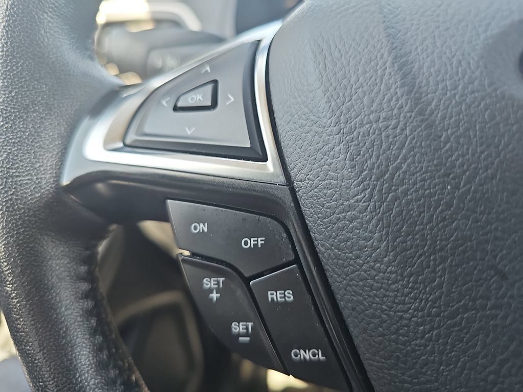 Certified 2024 Ford Edge SEL AWD/4WD image 16