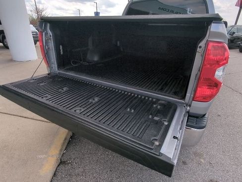 Used 2016 Toyota Tundra SR5 w/ SR5 Upgrade Package AWD/4WD image 32