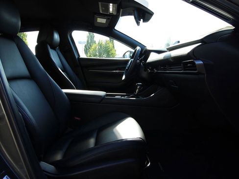 Used 2020 MAZDA MAZDA3 Base image 20