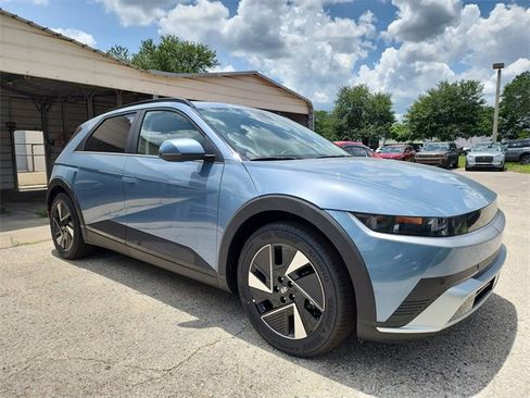 New 2025 Hyundai Ioniq 5 SEL image 1