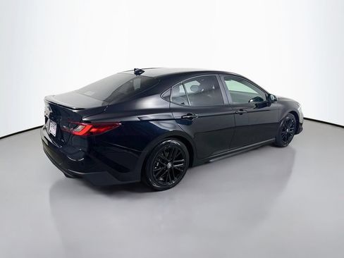 Used 2026 Toyota Camry SE FWD image 7