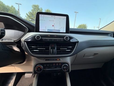 Used 2020 Ford Escape SE FWD image 14