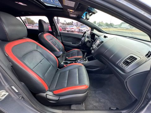 Used 2017 Kia Forte SX w/ SX Premium Tech Package FWD image 13