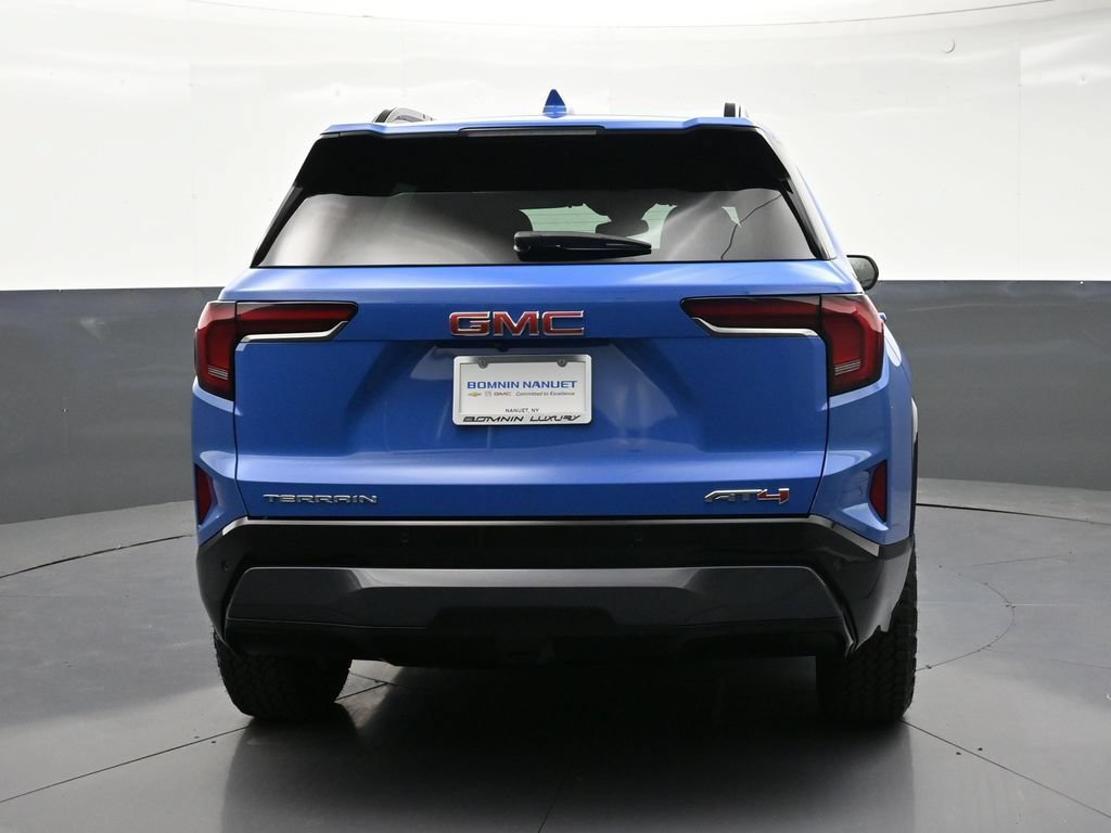 Used 2026 GMC Terrain AT4 AWD/4WD image 4