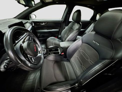 Used 2023 Kia Forte GT-Line w/ GT-Line Premium Package image 15