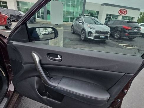 Used 2014 Nissan Maxima 3.5 SV w/ Sport Package FWD image 9