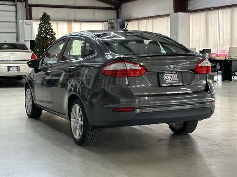 Used 2017 Ford Fiesta SE w/ Equipment Group 201A image 4