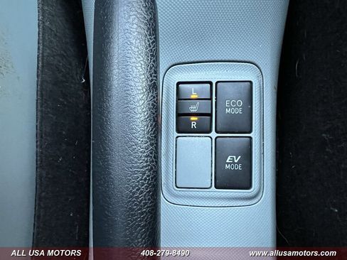 Used 2014 Toyota Prius C Four image 39