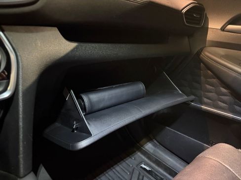 Used 2019 Hyundai Santa Fe Limited image 8