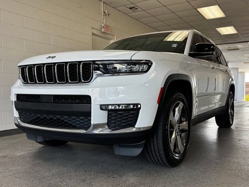 Used 2022 Jeep Grand Cherokee L Limited RWD image 24