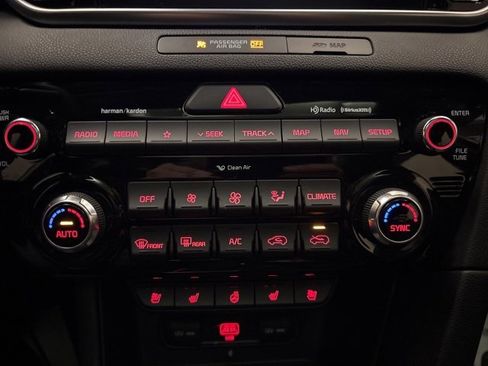 Certified 2021 Kia Sportage EX w/ EX Technology Package image 19