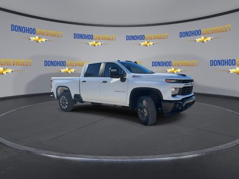 New 2026 Chevrolet Silverado 2500 Custom w/ Z71 Off-Road Package image 5
