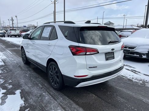 Used 2023 Chevrolet Equinox RS image 3