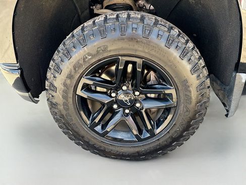 Used 2021 Chevrolet Silverado 1500 LT Trail Boss w/ Bed Protection Package image 29