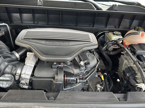 Used 2019 GMC Acadia Denali w/ Technology Package FWD image 34