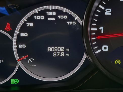 Used 2020 Porsche Cayenne AWD/4WD image 8