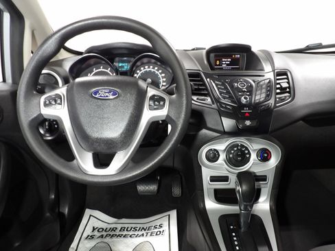 Used 2019 Ford Fiesta SE image 12