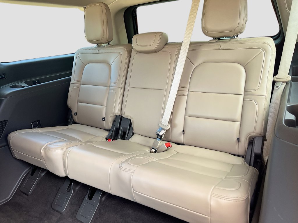 Used 2022 Lincoln Navigator L Reserve AWD/4WD image 30