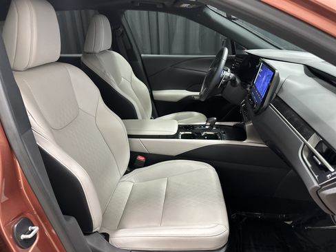 Certified 2023 Lexus RX 350 Premium Plus w/ Cold Area Package AWD/4WD image 33