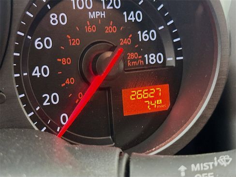 Used 2015 Nissan 370Z NISMO image 12