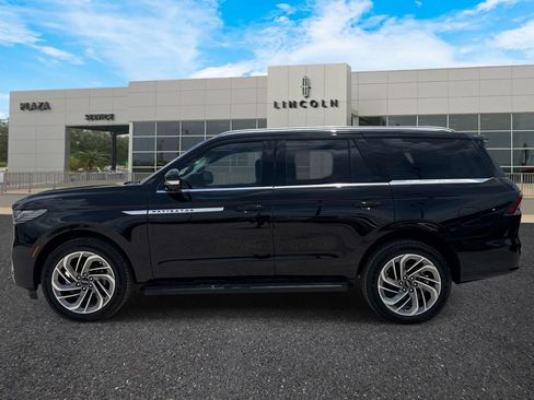 New 2026 Lincoln Navigator Premiere AWD/4WD image 6